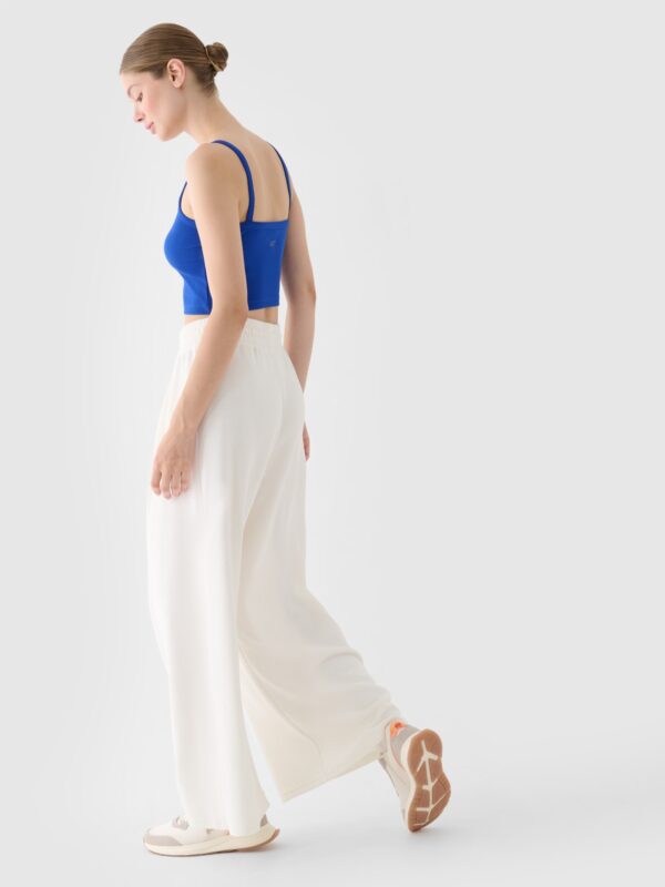 4F Spodnie dresowe z szerokimi nogawkami damskie - białe