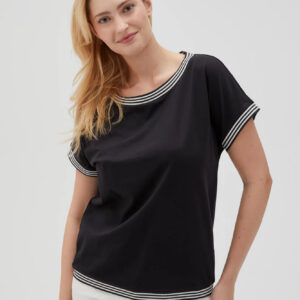 Bawełniana czarna bluzka z krótkimi rękawami