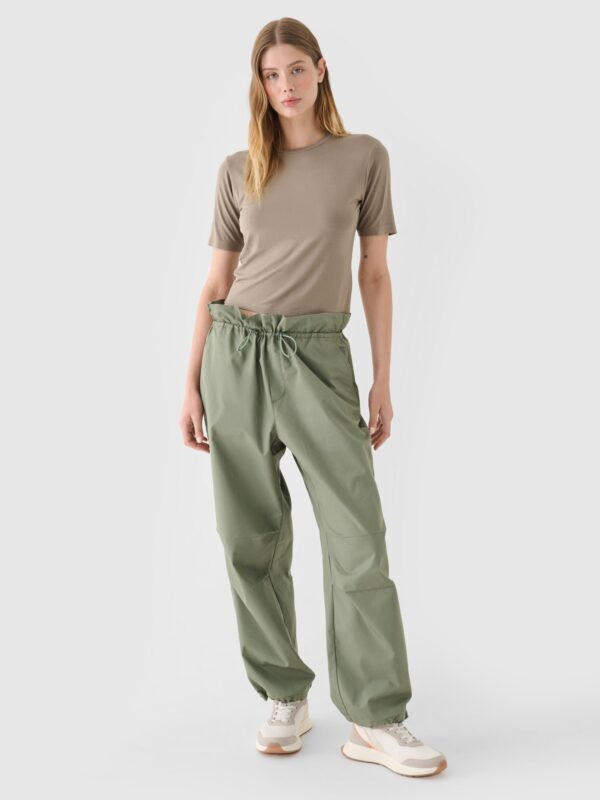 3531e33e8de1aaedb76678a140a24347136d2b45 4F T-shirt slim gładki damski - brązowy