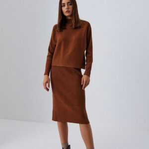 356cafee8399c1e66fa806280016eacf0798db7e Prążkowana spódnica midi z dzianiny