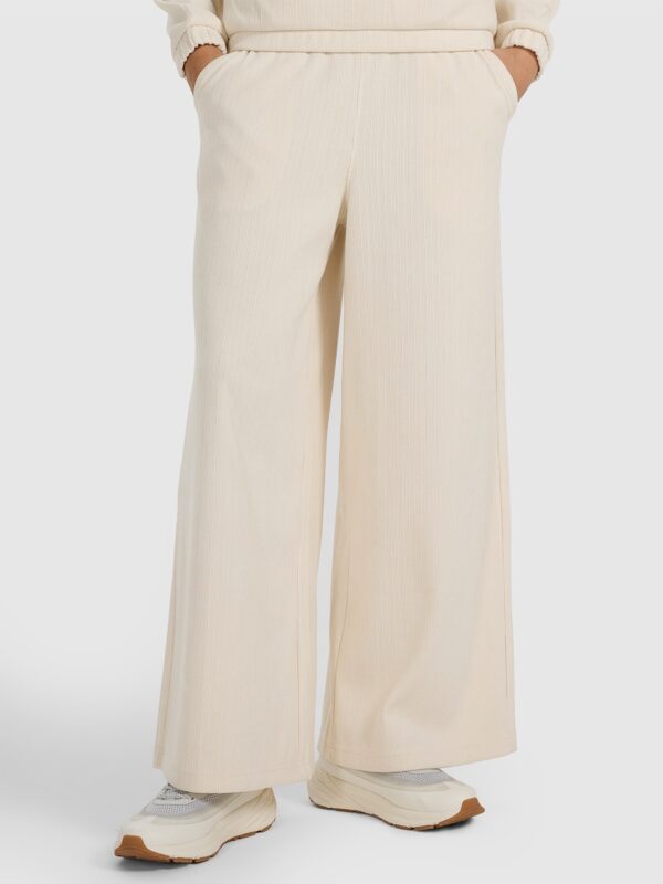 4F Spodnie oversize z szerokimi nogawkami damskie - białe