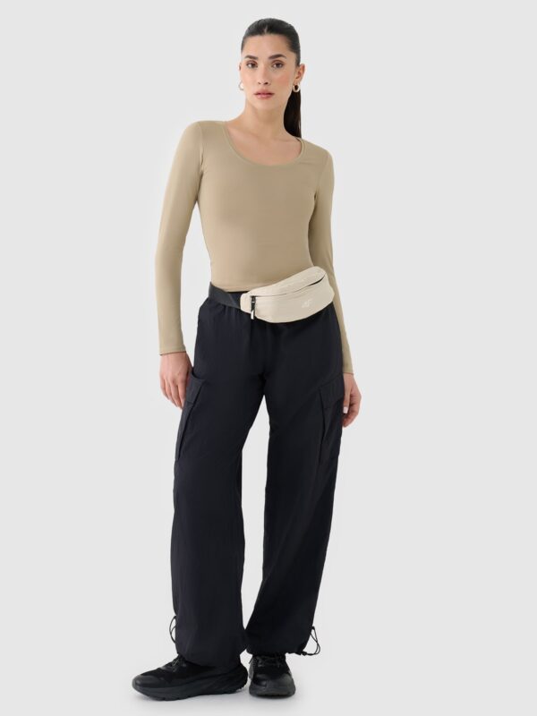 4F Longsleeve slim gładki damski - beżowy