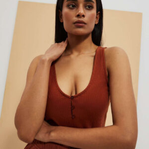 3cede5cf0210d3687b4330094e2d8ada50a5ef17 Prążkowany top