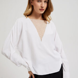 Koszula z ręcznie doszytymi koralikami na dekolcie biała