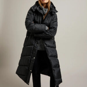 Długa pikowana kurtka z kapturem czarna