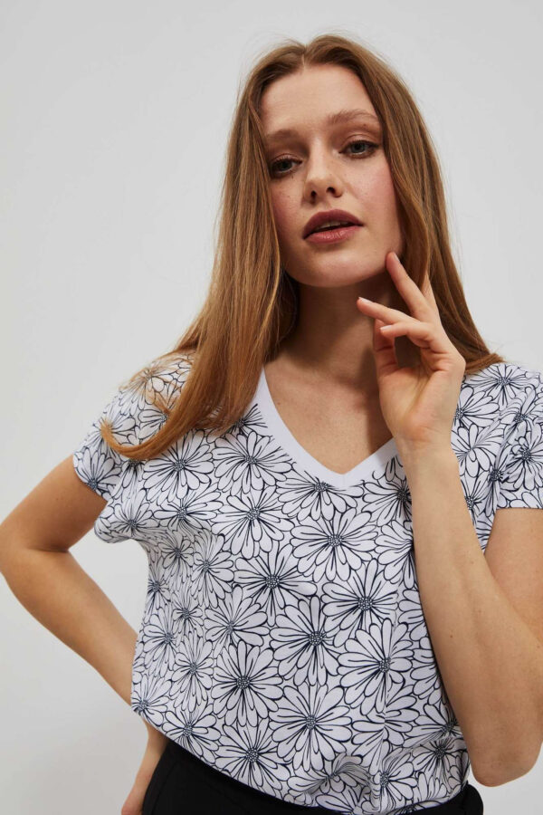402431113262382b0fdb92bf9880d0b4d7489cfe Bluzka z kwiatowym printem biała