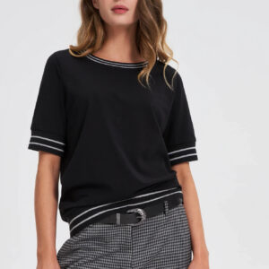 Pasek z klamrą w srebrnym kolorze