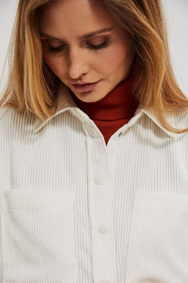 4114903b3f4441dc7503758c53e4c295f4fff311 Sztruksowa koszula perłowa