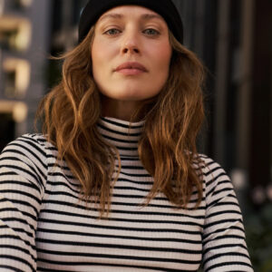 4275617c9c4fed61aaf8fb4bfa5c7b4a2085d8d2 Gładka czapka czarna