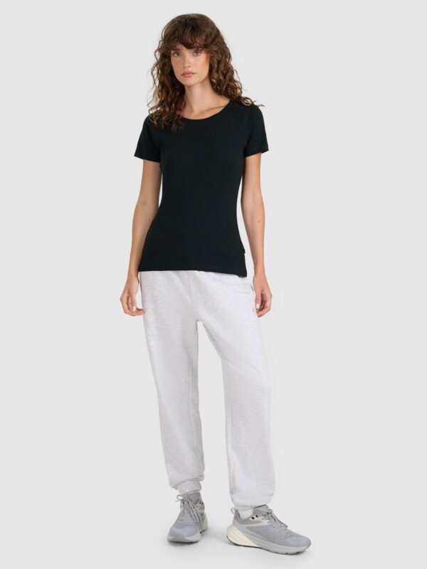 4491470a711e24ad6ac5ebdc1a72fe07ccf08237 4F T-shirt regular z prążkowanej dzianiny damski - czarny