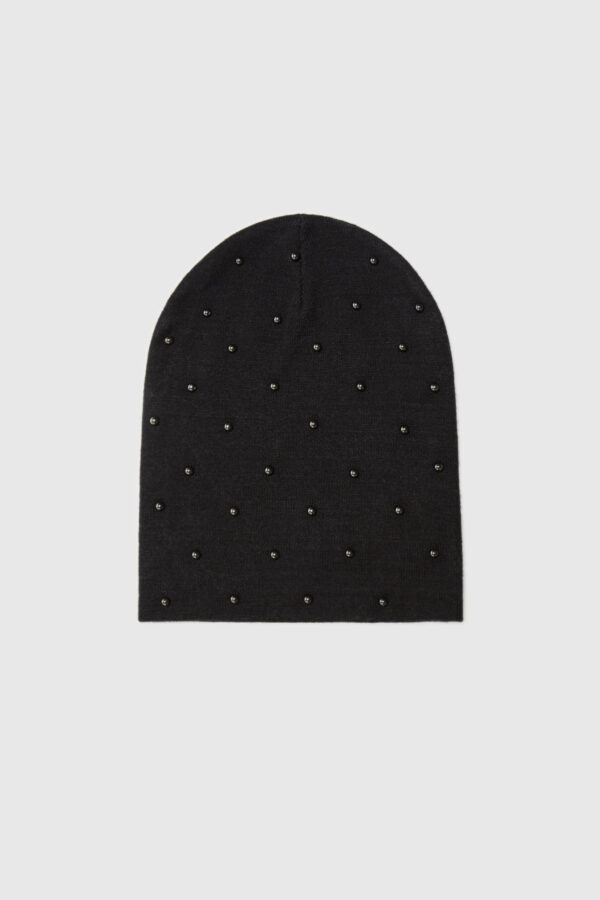 Czapka z koralikami czarna