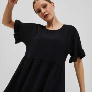 Sukienka z falbaną przy rękawie czarna