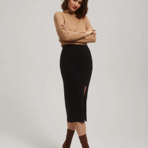 4ae7cb46e1fefd9356f9b5a1c23d065d4221b0be Ołówkowa spódnica midi z rozcięciem czarna