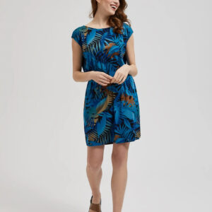 4dc54b769bc16565ca40f12614f2e173594e988b Sukienka z okrągłym dekoltem w tropikalny wzór niebieska