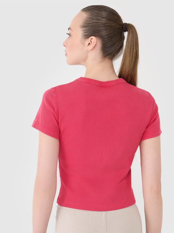 50c0d77fefdfdb3abe8721d2231eb91b190c3c6d 4F T-shirt slim z prążkowanej dzianiny damski - różowy