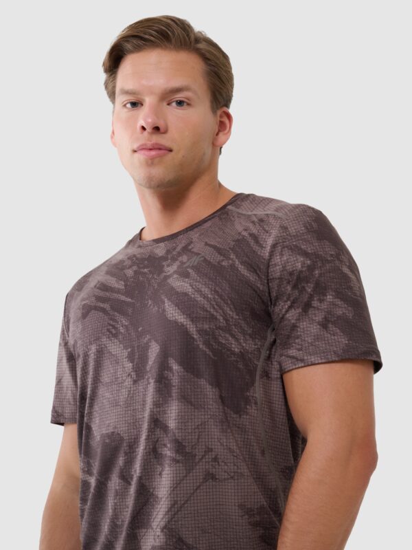 4F Koszulka treningowa regular szybkoschnąca męska - brązowa