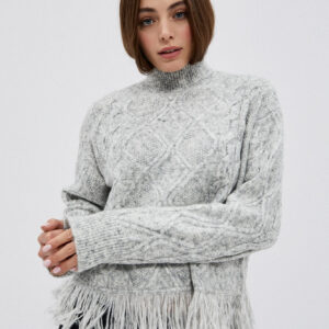 Sweter z golfem i frędzlami