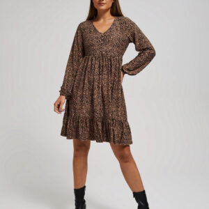 Wzorzysta sukienka z falbaną o długości przed kolano ciemnobeżowa