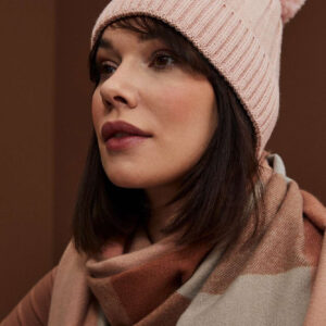 Czapka z pomponem różowa