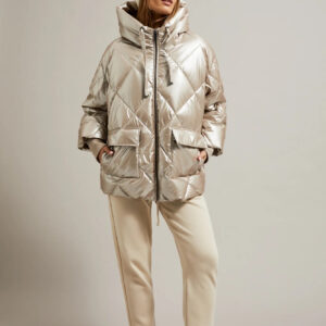 Pikowana kurtka z dużymi kieszeniami beżowa