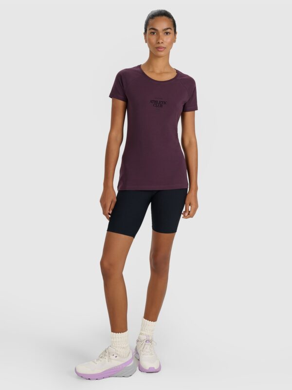 581dab95c99bab5f7b39b44214f4f247f5fc320d 4F T-shirt slim z nadrukiem damski - fioletowy