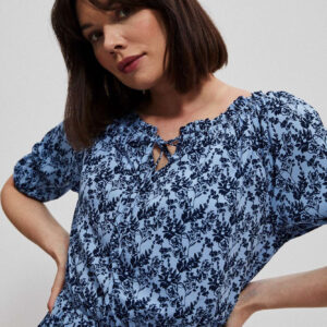 596d69e865bd73ff0a41b07ca46c9feb2c7b8154 Sukienka w kwiatowy wzór