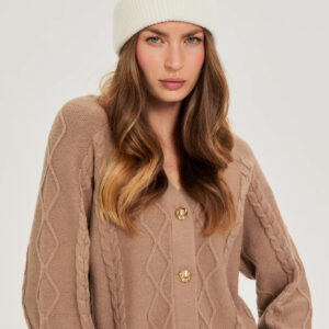 Czapka z metaliczną nitką biała