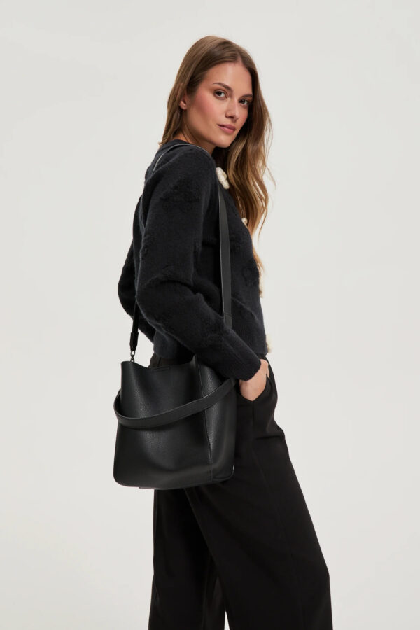Torebka na ramię czarna