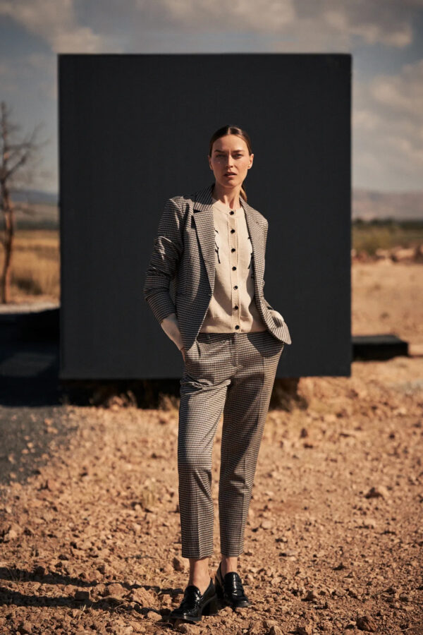 Eleganckie spodnie w pepitkę beżowe