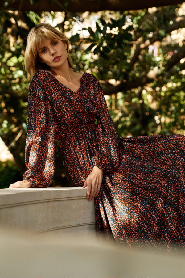 Sukienka maxi z bufiastymi rękawami brązowa