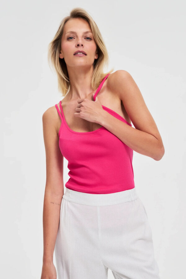 635dfa1cc8f53980febc961d12511d3297668db8 Bawełniany top fuksjowy