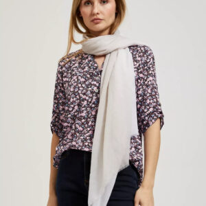 Szal letni z postrzępionym brzegiem różowy