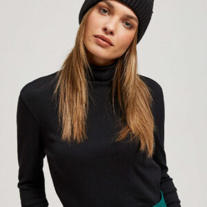 Czapka z pomponem i koralikami czarna