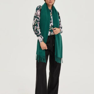 Szal z frędzlami zielony