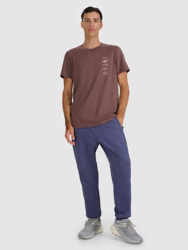 4F T-shirt regular z nadrukiem męski - brązowy