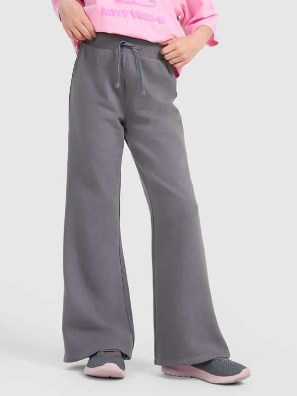 6df3867aff73378136086a1def9fdcb053984856 4F Spodnie dresowe z szerokimi nogawkami dziewczęce - szare 146 (10-11 lat)