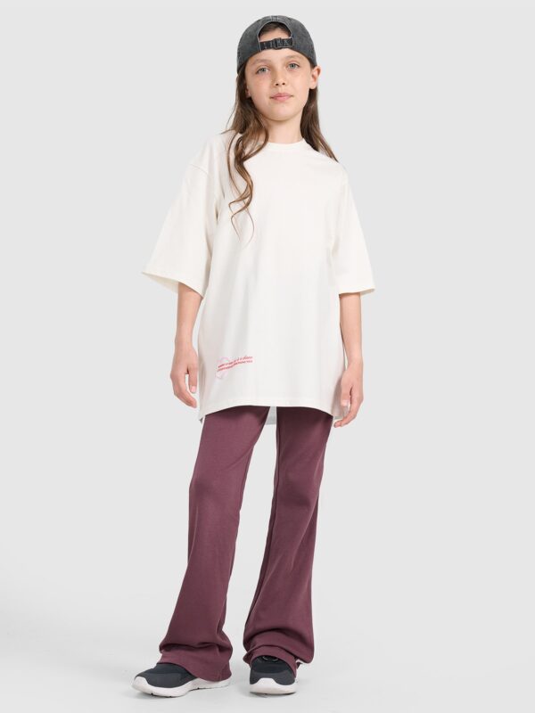 716170e22f4e84c554d8fa0963998e48734a0569 4F T-shirt oversize z nadrukiem dziewczęcy - biały 158 (12-13 lat)