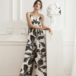 Kombinezon w tropikalny wzór czarno-biały