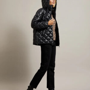 Krótka pikowana kurtka z kapturem czarna