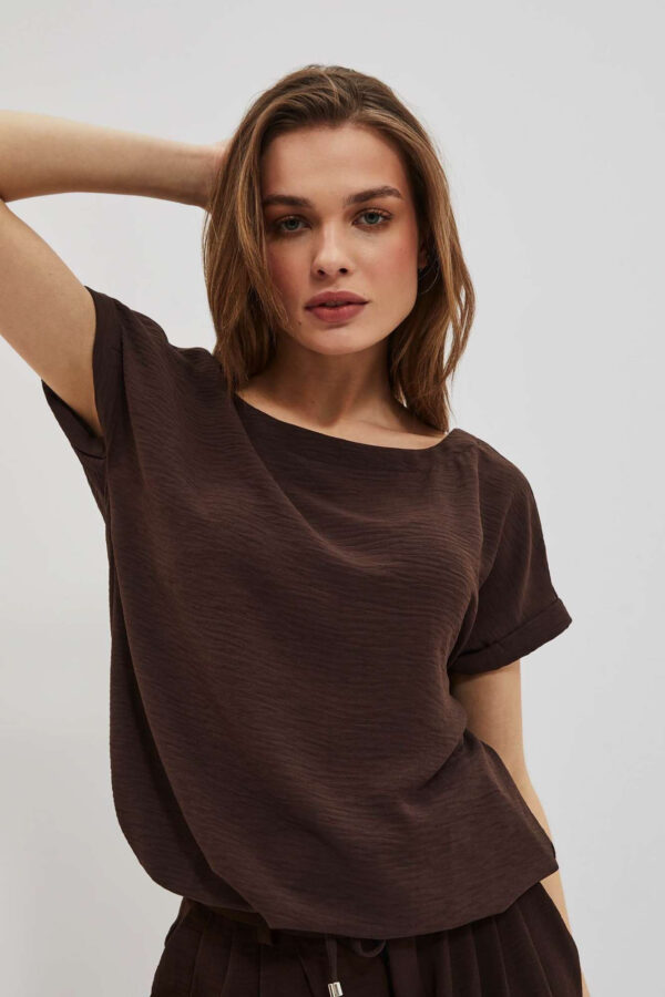 7353d877058d807635f057f25e3f8fb83e4736f5 Koszulowa bluzka z wiązaniem w pasie