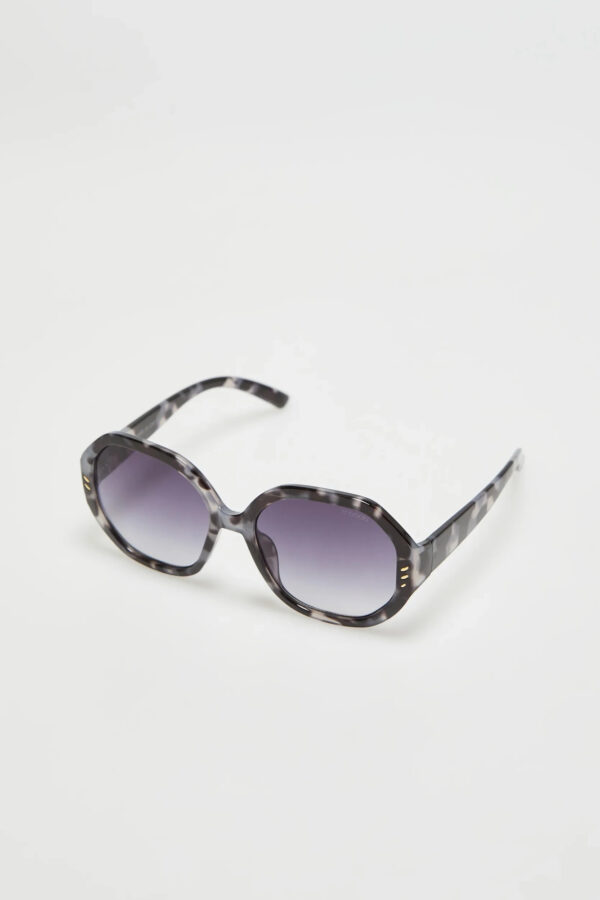 Okulary z okrągłymi szkłami szare