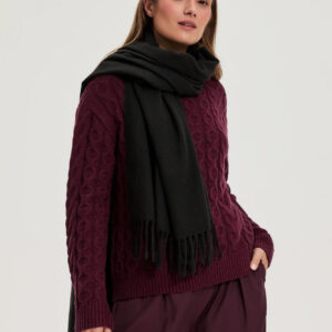 Szal z frędzlami czarny