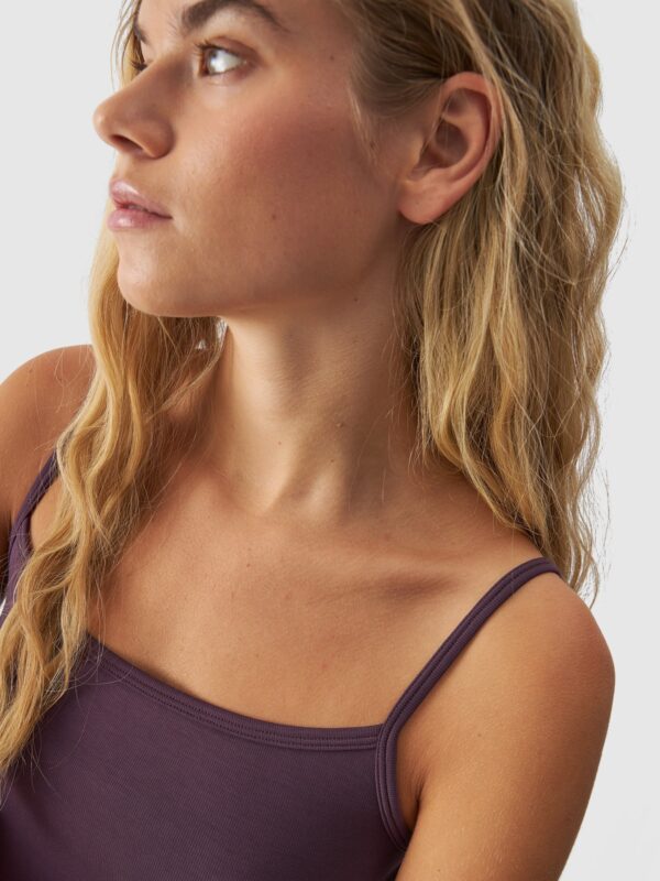 7971357edb4ee0d0185c369b8b34530acba9bd2a 4F Crop-top slim gładki z modalem damski - fioletowy