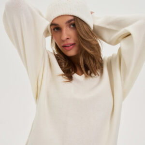 Ciepła czapka biała