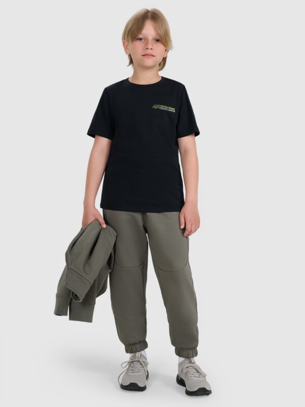 7f3d8c08a51331109693232c697c2be337b1fd1c 4F T-shirt regular z nadrukiem chłopięcy - czarny 140 (9-10 lat)