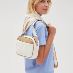 Pikowana torebka beżowa