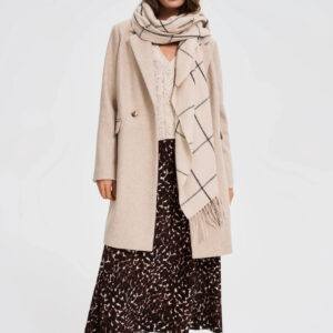 Szal w kratę z frędzlami beżowy