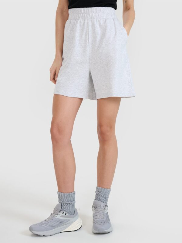 85f71c45c527cf1ac3f9ac7c94cbc3927022db7d 4F Spodenki dresowe damskie - szare