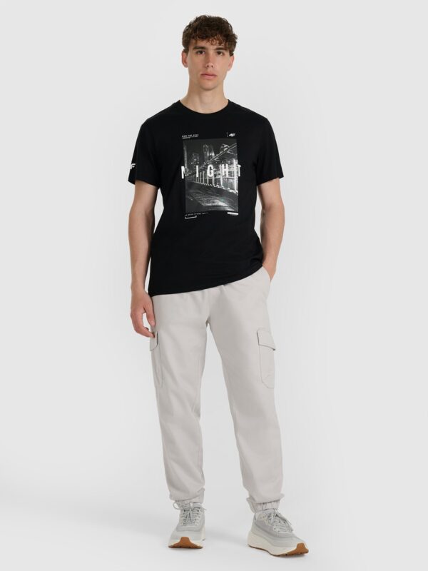 4F T-shirt regular z nadrukiem męski - czarny