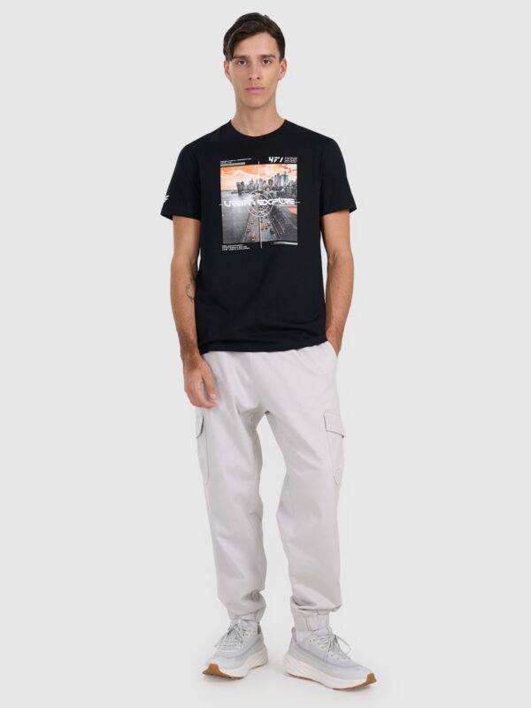 4F T-shirt regular z nadrukiem męski - czarny